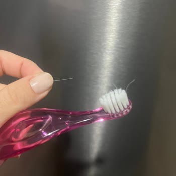Rocs Diş Fırçası İpliklerinin Çıkması