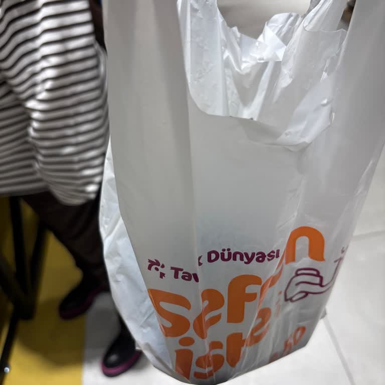 Marmara Park’taki Tavuk Dünyası’nda Uzun Oturduğumuz İçin Haksız Çıkarılma