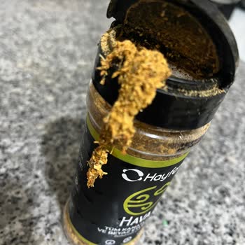 Hayfene Hava Baharatında Örümcek Benzeri Kirlilik Ve Sağlık Endişesi