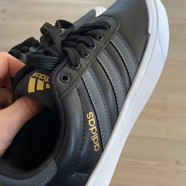 Axu Spor Yanlış Renkli Ve Bedenli Ayakkabı, Geciken Kargo Ve Haksız Muamele