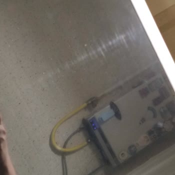 Media Markt'tan Çizik Ve Kabarcıklı Televizyon İçin Hızlı Değişim Ve İade Talebi