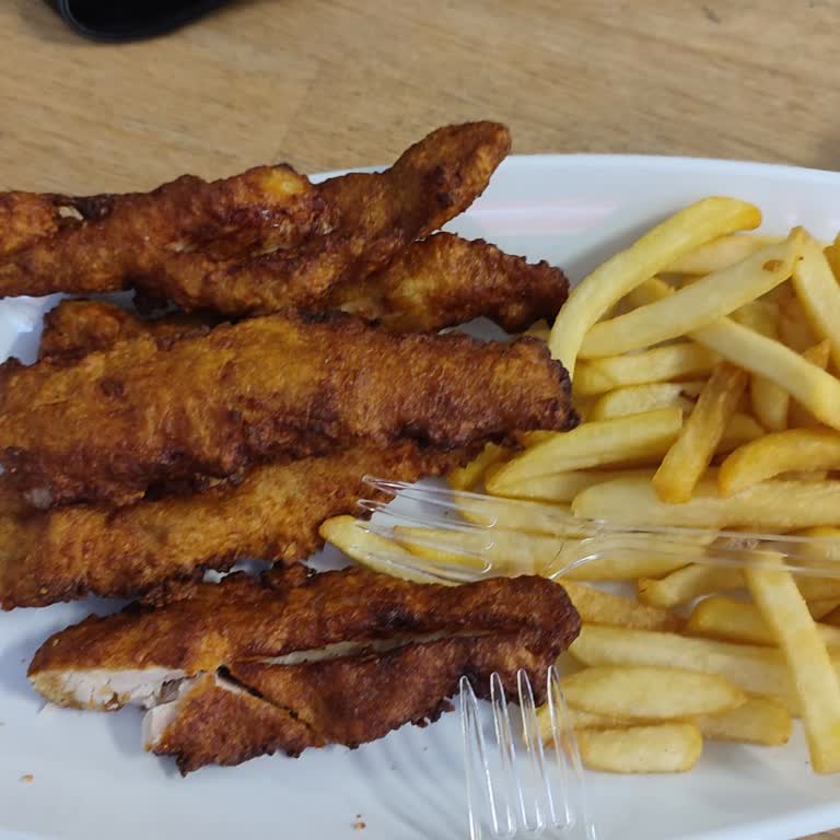 Yanık Ve Sert Tavuk Ürününde Görsel Yanıltması, Personelin Kaba Tavrı