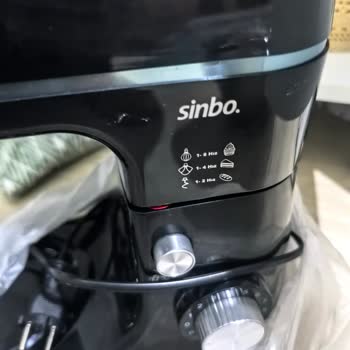 Kilit Tertibatı Açılan Hamur Makinesi: Güvenlik Endişesi Ve Servis Yardımı Bekleniyor