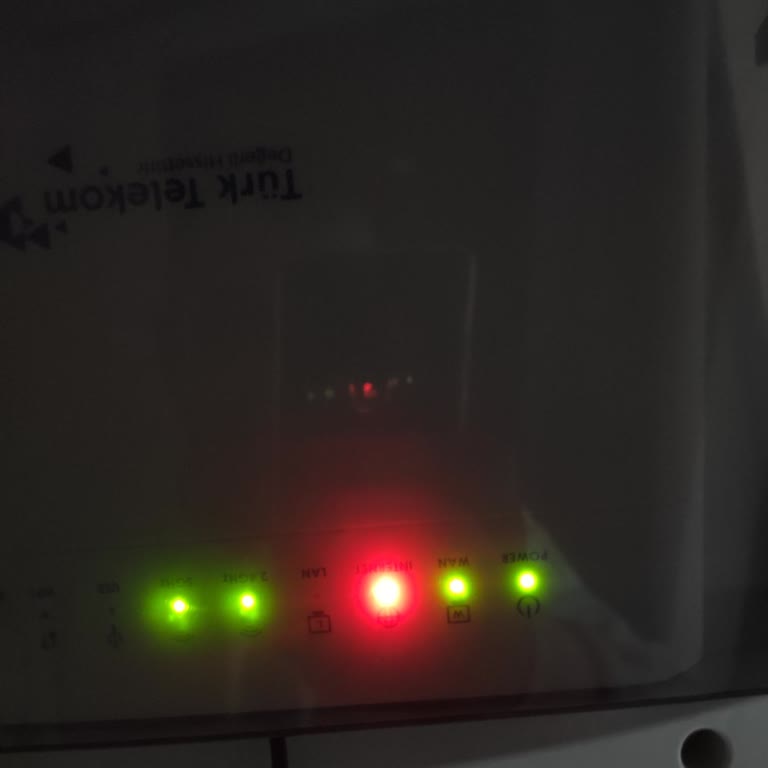 Türk Telekom'dan Bilgilendirmesiz İnternet Kesintisi Ve Çözüm Beklentisi