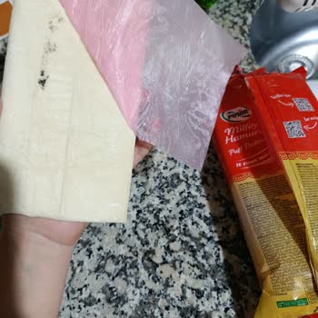 Pınar Milföy Hamurunda Siyah Noktalar Ve Muhtemel Böcek Kontaminasyonu