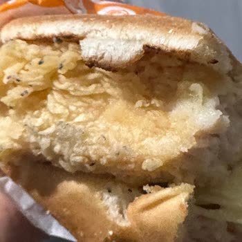 Popeyes Şubesinde Küflenmiş Burger Sağlık Riski Ve Cevapsız Müşteri Hizmetleri