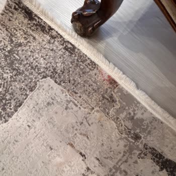 Bambu Halım Çamaşır Suyu Ve Boya Lekeleriyle Kullanılamaz Duruma Geldi