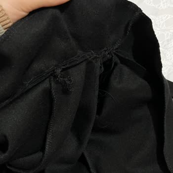 Ürün Açıklamasıyla Uyuşmayan Kaşe Kaban Ve İade Reddi