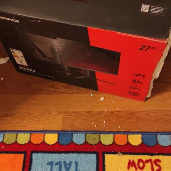 Yanlış Model Ve Çizik Monitör Gönderildi, Müşteri Hizmetinden Yanıt Gelmedi