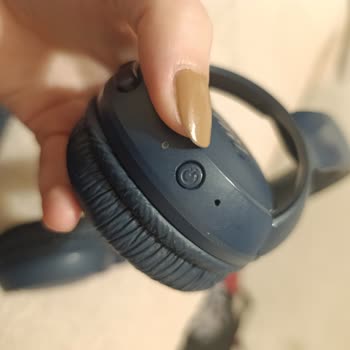 JBL 520BT Kulaklıkta Takılı Güç Düğmesi Ve Yetkili Servis Erişimi Sorunu