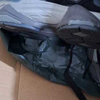 Yanlış Ve Tutkal İzli Ayakkabı Teslimatı İçin Geri Ödeme Talebi