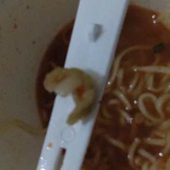 A101'de Satın Alınan İndomie Noodle’da Yeşil Yabancı Madde Bulundu