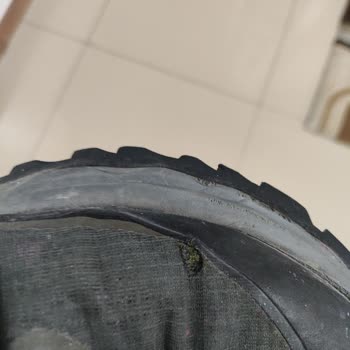 5.000 TL’lik Caterpillar Botunda Su Geçirme Ve Soğukta Ayak Üşütme Sorunu