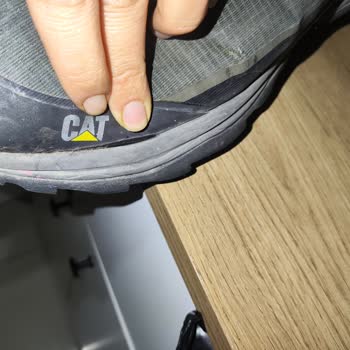 5.000 TL’lik Caterpillar Botunda Su Geçirme Ve Soğukta Ayak Üşütme Sorunu