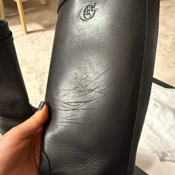 George Hogg Çizmesinde Deri Ve Astar Sorunları Nedeniyle Deforme Ürün Ve Değişim Talebi