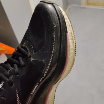 Kısa Sürede Renk Atması Ve Tabanda Çökme Yaşayan Spor Ayakkabılara İade Reddi