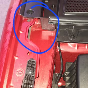 Garanti Kapsamında Hatalı Far Değişimi Ve Eksik Kaput Köpüğü İçin Resmi Çözüm Talebi