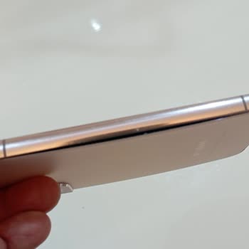 Samsung S22 Bataryası Şişti, Güvenlik Riski Ve Garanti Dışı Reddi