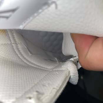 Ayıplı Ayakkabı Ve 300 TL Kargo Ücreti Talebi