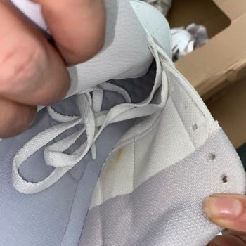 Ayıplı Ayakkabı Ve 300 TL Kargo Ücreti Talebi