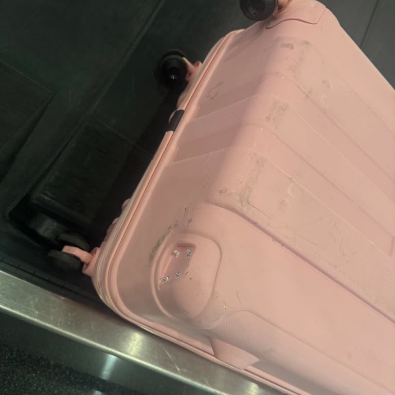 Kırık Bagajın Tamir Faturası Talebi Ve İletişim Sorunu