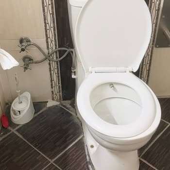 Balıkesir Araştırma Hastanesi Ortopedi Servisinde Hijyen Eksikliği Ve Hasta Yatağı Kırığı