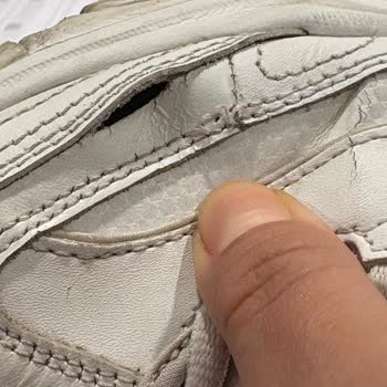 Skechers Ayakkabısında Kısa Sürede Dikiş Yırtılması Ve Çatlamalar Nedeniyle İade Talebi