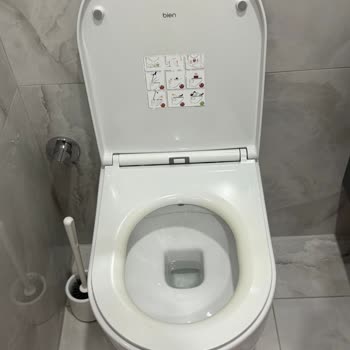 Kısa Sürede Sararma Gösteren Klozet Kapağı Ücretsiz Değişim Talebi