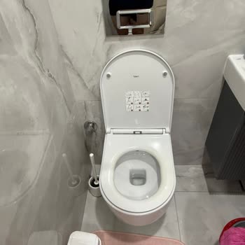 Kısa Sürede Sararma Gösteren Klozet Kapağı Ücretsiz Değişim Talebi