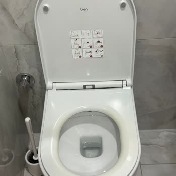 Kısa Sürede Sararma Gösteren Klozet Kapağı Ücretsiz Değişim Talebi