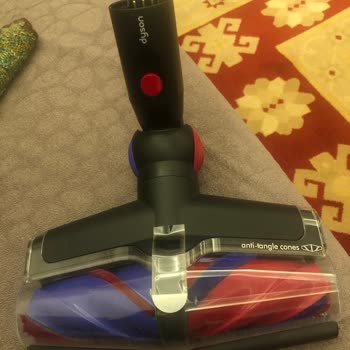 Dyson V16 Piston Animal Kablosuz Süpürge Zemin Çiziklerine Ve Deformasyonlara Neden Oldu