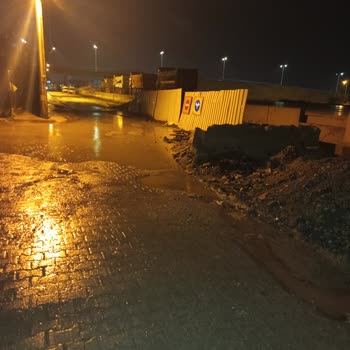 Şehitler Caddesi Yarım Kalan Asfalt Çalışması Ve Yağmur Suyu Birikintileri Sorunlu