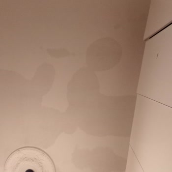 Mir Park'ta Altı Aylık Tavan Su Sızıntısı Ve Cevapsız Yetkililer