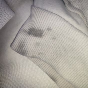 Islak Valiz Ve Kirli Kıyafetler İçin Tazmin Talebi