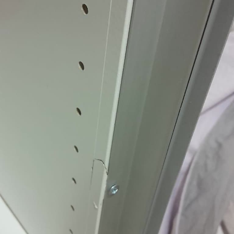 Gardırop Montajındaki Hasar Ve Ücretsiz Onarım Talebi