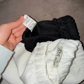 Yanlış Beden Gönderilen Siyah Pantolon İçin Ücretsiz Değişim Talebi