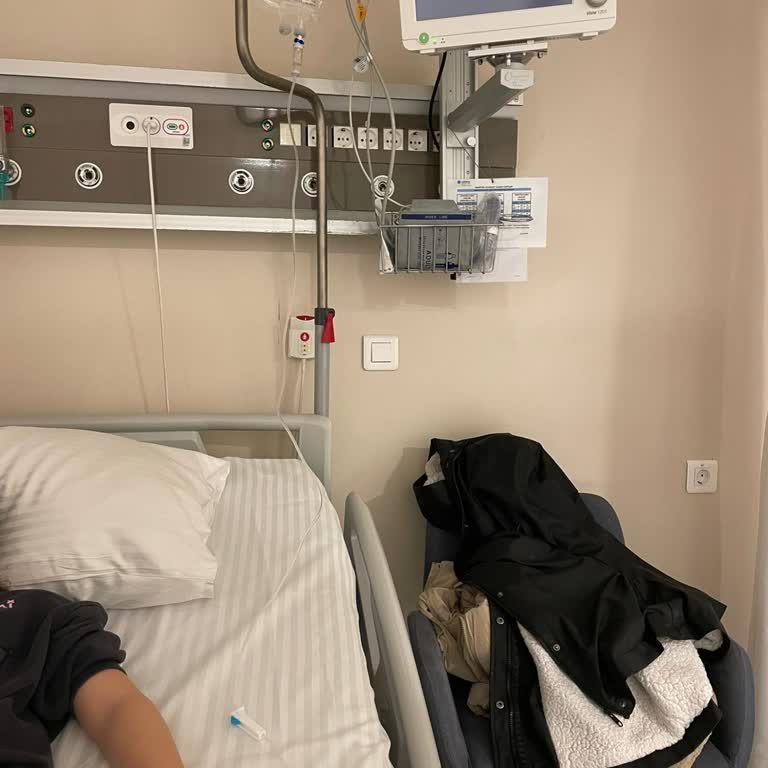 Lahmacun Tüketiminden Aşırı Tuz Ve Ekşi Tat Sonrası Gıda Zehirlenmesi