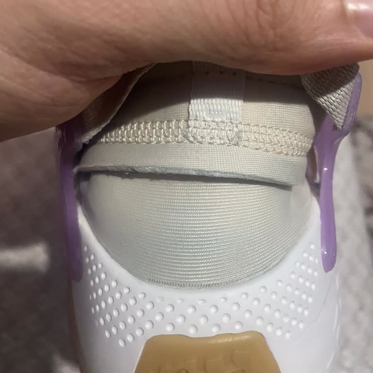 Az Kullanılan Nike Ayakkabının Yırtılması Ve Mağaza İnceleme Sonucuna İtiraz