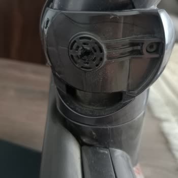 Garanti Süresi Dolmuş Olsa Da Kırılan Dyson Süpürge Başlığı İçin Ücretsiz Değişim Talebi