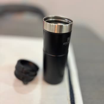 Stanley Termosun Sızdırması İçin Amazon’un Sadece Hediye Verenle İletişim Talep Etmesi