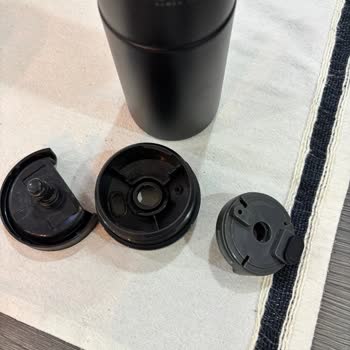 Stanley Termosun Sızdırması İçin Amazon’un Sadece Hediye Verenle İletişim Talep Etmesi