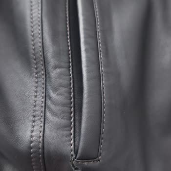 Deri Ceketin Bir Hafta İçinde Yırtılması Ve Hatalı Ürün Değişimiyle Yaşanan Büyük Mağduriyet