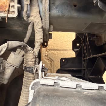 Hyundai Yetkili Serviste Orijinal Olmayan Parçalar Ve Eksik Tamirler