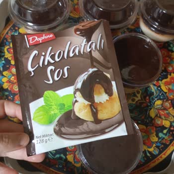 Daphne Çikolatalı Toz Sosun Tuzlu Tadından Dolayı Tatlı Yenemez Hale Geldi