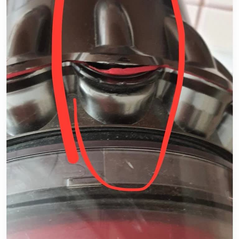 Dyson Gövdesi İki Yıl İçinde Tekrar Bozuldu, Garanti Kapsamı Reddedildi