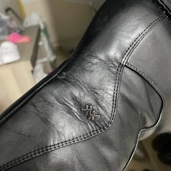 Kısa Sürede Çatlayan Deri Çizmeye İade Reddi Ve Güven Sarsıntısı