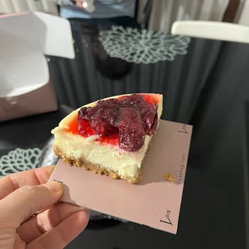 Geç Teslimat Ve Bayat Cheesecake Ürünleri İçin Görsel Ve Ürün Uyumsuzluğu Şikayeti