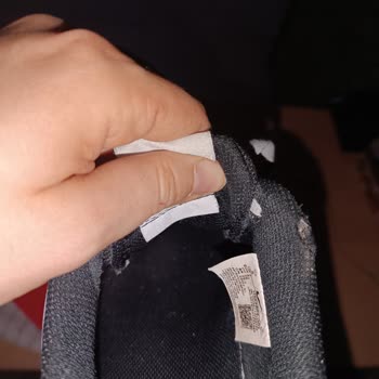 Nike Ayakkabı Kısa Sürede Deforme, Fiziksel İnceleme Olmadan Red Kararı