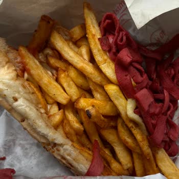 Saçlı Yiyecek, Soğuk Ve Eksik Soslu Sipariş İçin İade Talebi