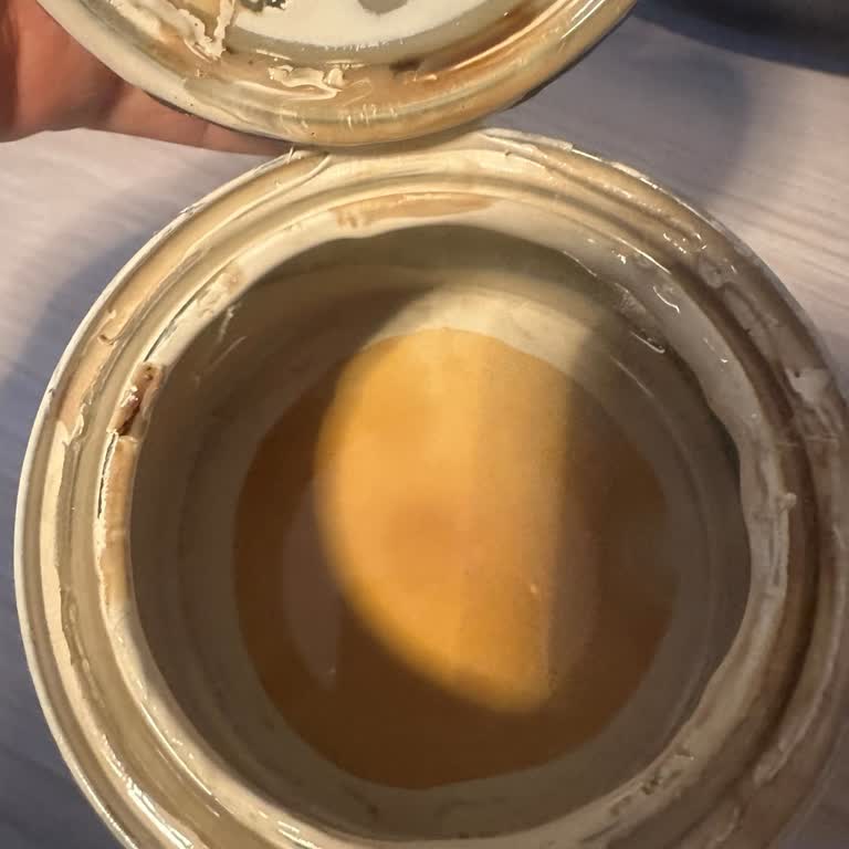 Beyaz Astar Beklerken Kahverengi Gelen Ürün Ve Yanıtsız Müşteri Hizmetleri